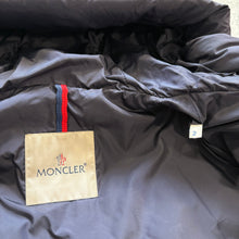 Load image into Gallery viewer, Moncler Prevot Navy Size 2
