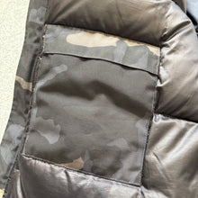 Load image into Gallery viewer, Canada Goose Chateau Parka Black Camo Size Medium
