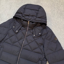 Load image into Gallery viewer, Moncler Cecaud Navy Size 4
