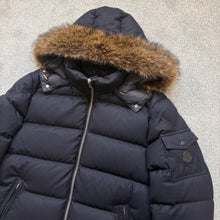 Load image into Gallery viewer, Moncler Allemand Navy Size 7
