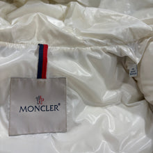 Load image into Gallery viewer, Moncler Salzman Navy Age 14
