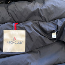 Load image into Gallery viewer, Moncler Aubrac Navy Size 3
