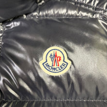 Load image into Gallery viewer, Moncler Bormes Gilet Black Size 5
