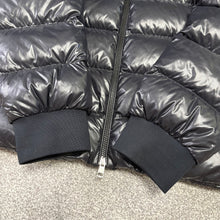 Load image into Gallery viewer, Moncler Corydale Black Size 4
