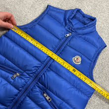 Load image into Gallery viewer, Moncler Gui Gilet Blue Age 10
