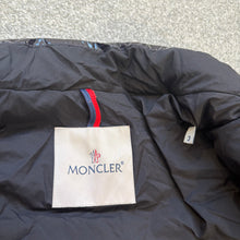 Load image into Gallery viewer, Moncler Agar Navy Size 3
