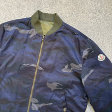 Load image into Gallery viewer, Moncler Graf Reversible Khaki &amp; Navy Camo Size 3
