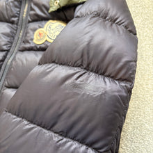 Load image into Gallery viewer, Moncler Bramant Navy Size 0
