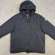 Load image into Gallery viewer, Moncler Laurain Navy Size 5
