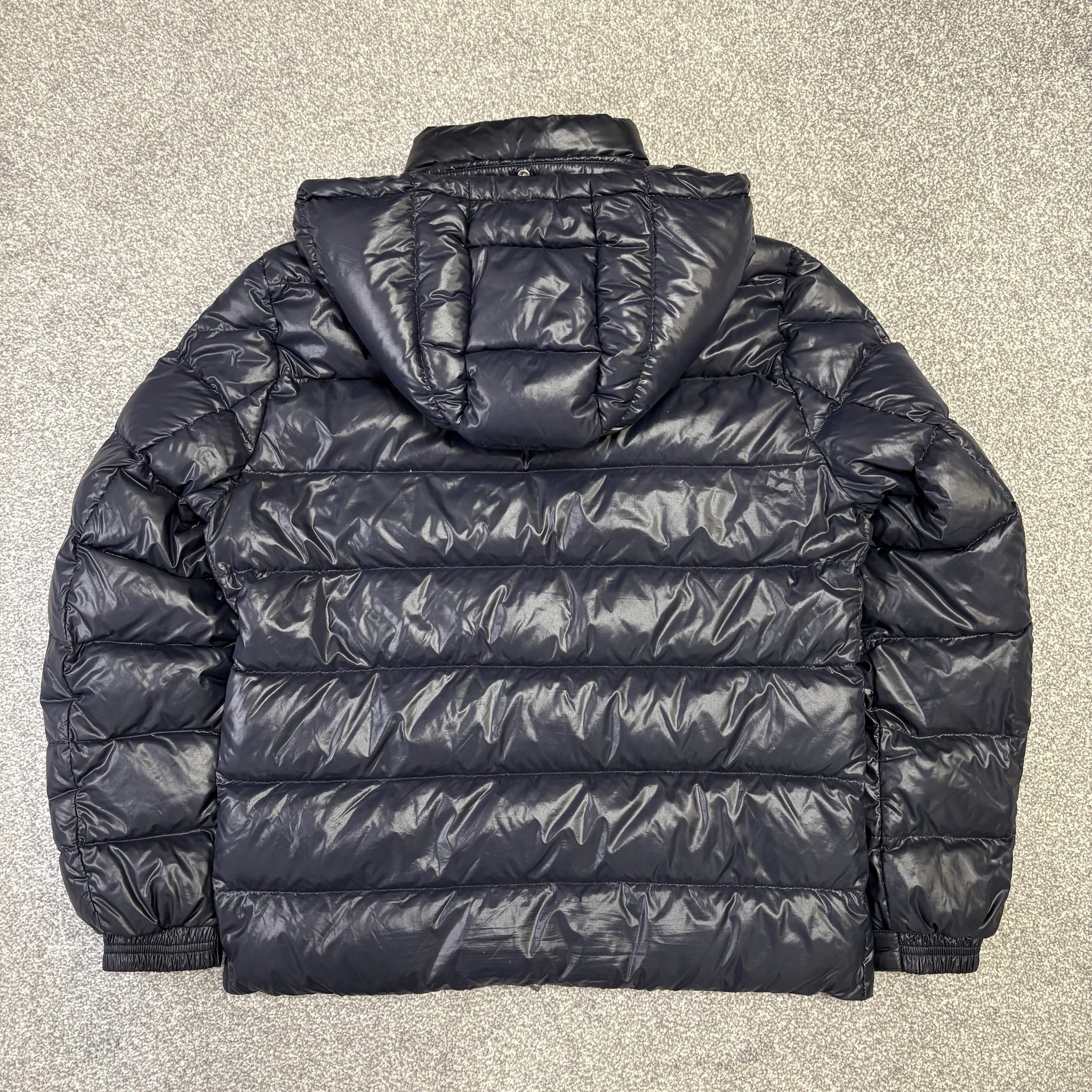 Moncler Mounier Navy Size 4 – Supply Hut - Authentic Designer Attire