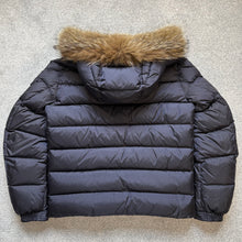 Load image into Gallery viewer, Moncler Byron Navy Size 3
