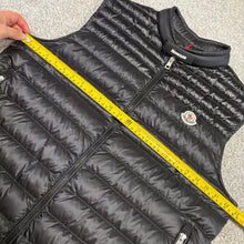 Load image into Gallery viewer, Moncler Gir Gilet Black Size 5
