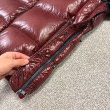 Load image into Gallery viewer, Moncler Harry Navy &amp; Burgundy Size 5
