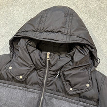 Load image into Gallery viewer, Moncler Rouve Grey &amp; Black Size 6

