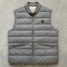 Load image into Gallery viewer, Moncler Gallienne Gilet Grey Size 5
