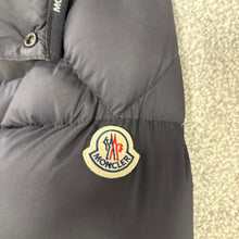 Load image into Gallery viewer, Moncler Wargnier Black Size 3

