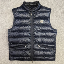 Load image into Gallery viewer, Moncler Gui Gilet Navy Size 4

