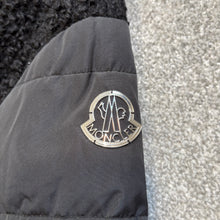 Load image into Gallery viewer, Women’s Moncler Gamme Rouge Anita Black Size 1

