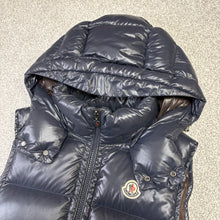 Load image into Gallery viewer, Moncler Bormes Gilet Navy Size 3
