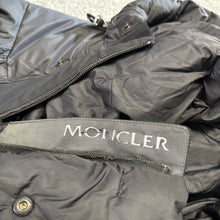 Load image into Gallery viewer, Moncler Grenoble Eggstock Black Size 5
