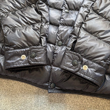 Load image into Gallery viewer, Moncler Tenibres Down Shirt Navy Size 7
