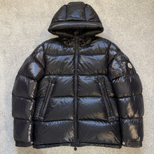 Load image into Gallery viewer, Moncler Ecrins Black Size 2
