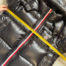 Load image into Gallery viewer, Moncler Montbeliard Black Size 5
