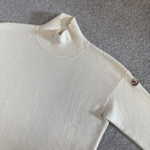 Load image into Gallery viewer, Women’s Moncler Lupetto Tricot White Size Medium
