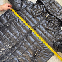 Load image into Gallery viewer, Moncler Lauros Black Size 4
