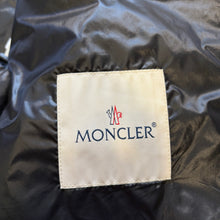 Load image into Gallery viewer, Moncler Gui Gilet Navy Size 5
