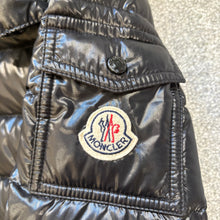 Load image into Gallery viewer, Women’s Moncler Badyfur Black Size 00
