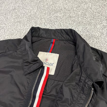 Load image into Gallery viewer, Moncler See Overshirt Black Size 2
