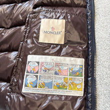 Load image into Gallery viewer, Moncler Bormes Gilet Navy Size 4
