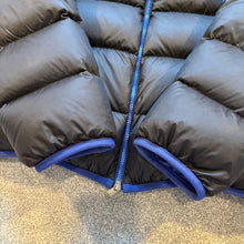 Load image into Gallery viewer, Moncler Chauvon Dark Navy Size 4
