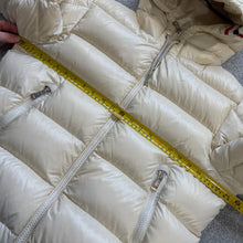 Load image into Gallery viewer, Moncler Alberic Cream Size 4
