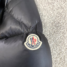 Load image into Gallery viewer, Moncler Pascal Black Size 6
