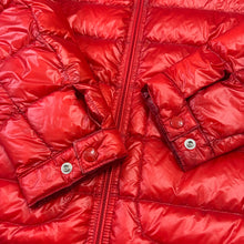 Load image into Gallery viewer, Moncler Acorus Red Size 5
