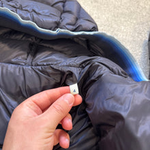 Load image into Gallery viewer, Moncler Avrieux Navy Size 4
