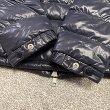 Load image into Gallery viewer, Moncler Galion Navy Size 4
