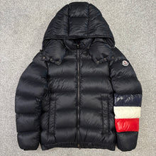 Load image into Gallery viewer, Moncler Willm Black Size 0
