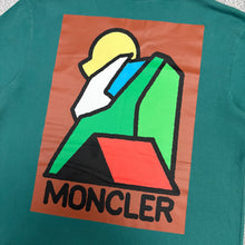 Load image into Gallery viewer, Moncler T-Shirt Green Size Medium

