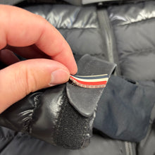 Load image into Gallery viewer, Women’s Moncler Grenoble Bruche Black Size 2
