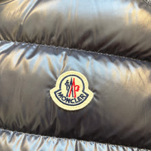 Load image into Gallery viewer, Moncler Barant Gilet Navy Size 7
