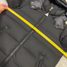 Load image into Gallery viewer, Moncler Montgenevre Black Size 5

