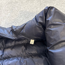 Load image into Gallery viewer, Moncler Renald Navy Size 7
