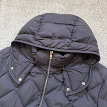 Load image into Gallery viewer, Moncler Cecaud Navy Size 4
