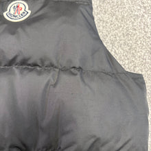 Load image into Gallery viewer, Moncler Cheval Dark Grey Size 5
