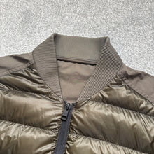 Load image into Gallery viewer, Moncler Ariege Khaki Size 5
