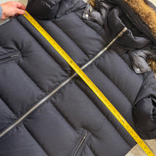 Load image into Gallery viewer, Moncler Allemand Navy Size 7
