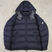 Load image into Gallery viewer, Moncler Montgenevre Navy Size 6
